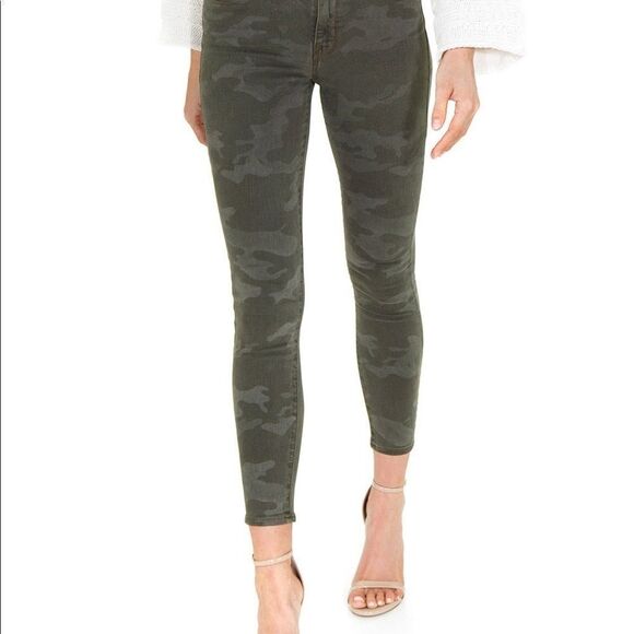 Social Standard by Sanctuary Skinny Jean in Prosperity Camo - Picture 13 of 14